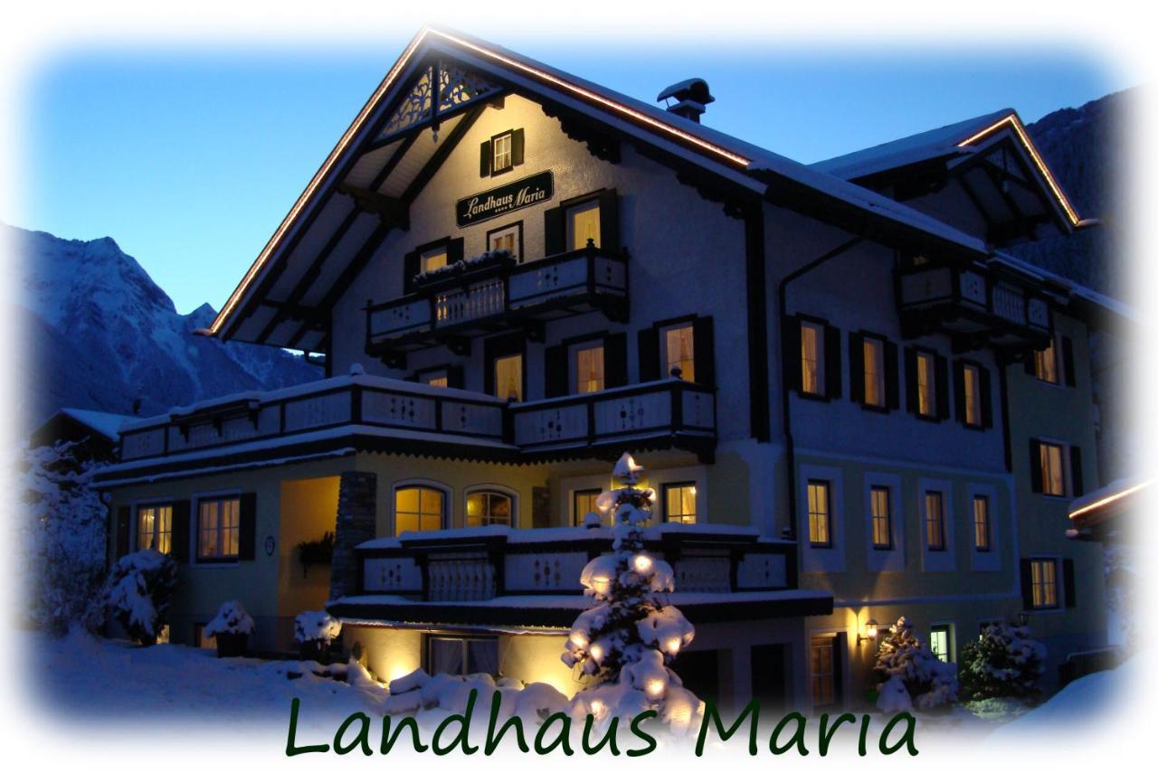 Ferienwohnungen Kroll - Appartements Viktoria Und Landhaus Maria Mayrhofen Esterno foto
